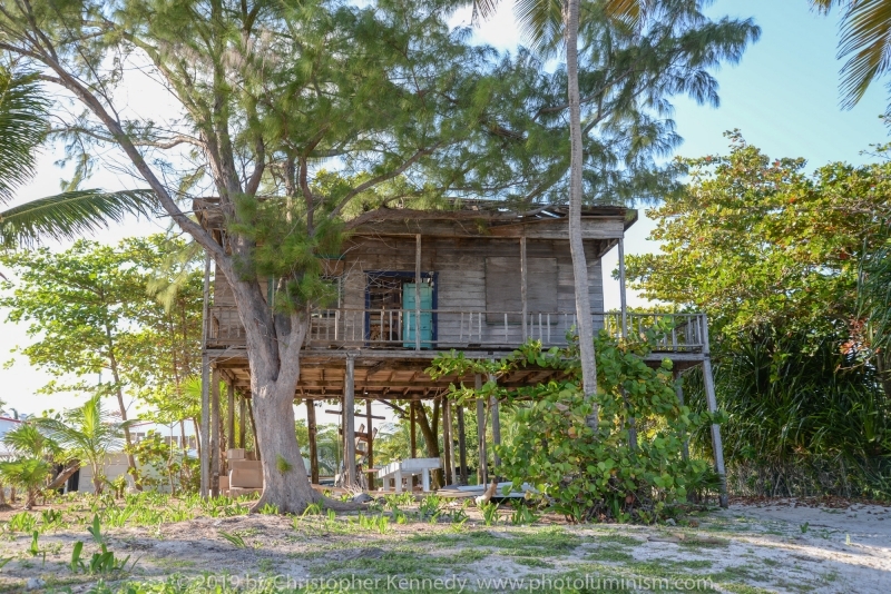 Abandoned house on stilts Tres Cocos Belize DSC_4310
